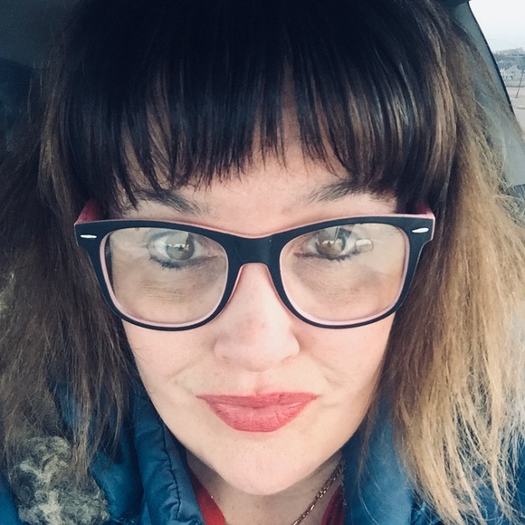 Meet your Posher, Diane - Picture 1 of 1